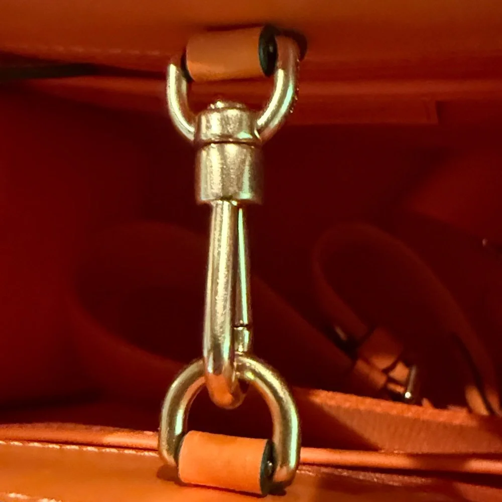 Kate Spade Orange & White Manhattan Small Tote it’s PRISTINE, 🌺 - Picture 7 of 7
